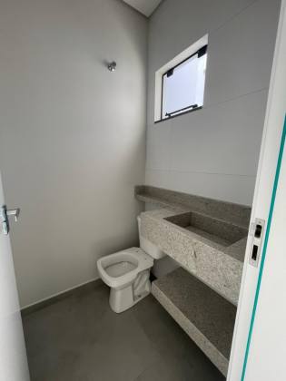 Sobrado geminado 3 quartos no Guanabara