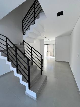 Sobrado geminado 2 suítes no Floresta