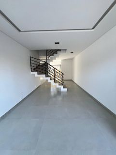 Sobrado geminado com 2 suítes a venda no bairro Floresta Joinville SC