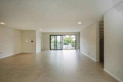 Sobrado geminado 3 suítes no América