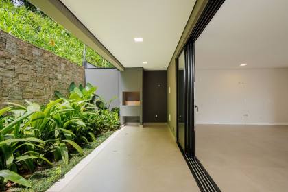 Sobrado geminado 3 suítes no América