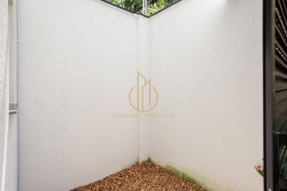 Sobrado geminado com 3 suítes a venda no bairro América Joinville SC