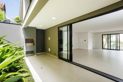 Sobrado geminado 3 suítes no América