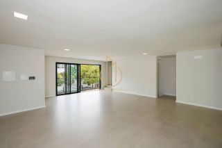 Sobrado geminado com 3 suítes a venda no bairro América Joinville SC