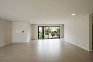 Sobrado geminado com 3 suítes a venda no bairro América Joinville SC