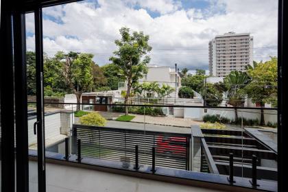 Sobrado geminado 3 suítes no América