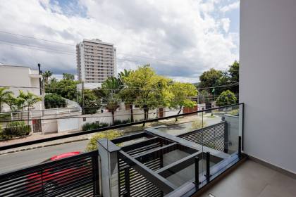 Sobrado geminado 3 suítes no América