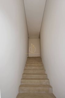 Sobrado geminado com 3 suítes a venda no bairro América Joinville SC