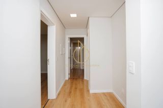 Sobrado geminado com 3 suítes a venda no bairro América Joinville SC