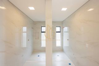 Sobrado geminado com 3 suítes a venda no bairro América Joinville SC