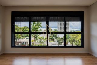 Sobrado geminado com 3 suítes a venda no bairro América Joinville SC