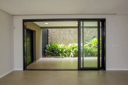 Sobrado geminado 3 suítes no América