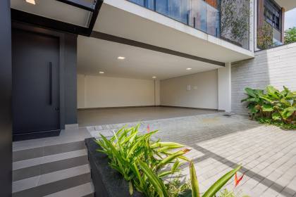 Sobrado geminado 3 suítes no América