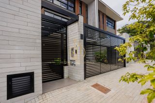 Sobrado geminado com 3 suítes a venda no bairro América Joinville SC