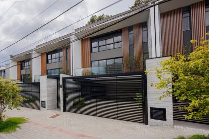 Sobrado geminado 3 suítes no América