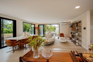 Sobrado geminado com 3 suítes a venda no bairro América Joinville SC