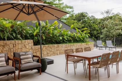 Sobrado geminado 3 suítes no América