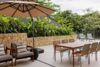 Sobrado geminado com 3 suítes a venda no bairro América Joinville SC