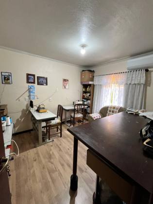 Casa Para Vender com 4 quartos 1 suítes no bairro Nova Brasília Joinville.