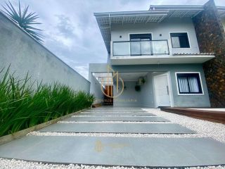 Sobrado com 3 quartos sendo 1 suíte a venda no bairro Aventureiro Joinville SC