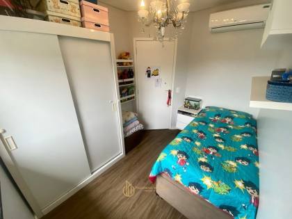 Sobrado Para Vender com 3 quartos 1 suítes no bairro Aventureiro