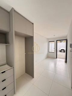 Sobrado geminado em condomínio fechado a venda no bairro Santa Catarina Joinville SC