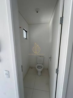 Sobrado geminado em condomínio fechado a venda no bairro Santa Catarina Joinville SC