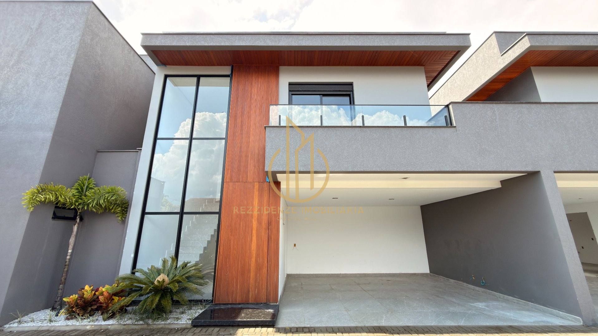 Casa 3 suítes em condomínio fechado no América