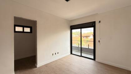 Casa 3 suítes em condomínio fechado no América