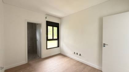 Casa 3 suítes em condomínio fechado no América