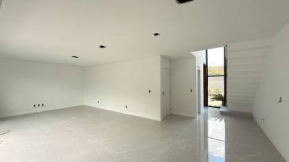 Casa 3 suítes em condomínio fechado no América