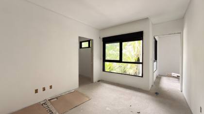 Casa 3 suítes em condomínio fechado no América