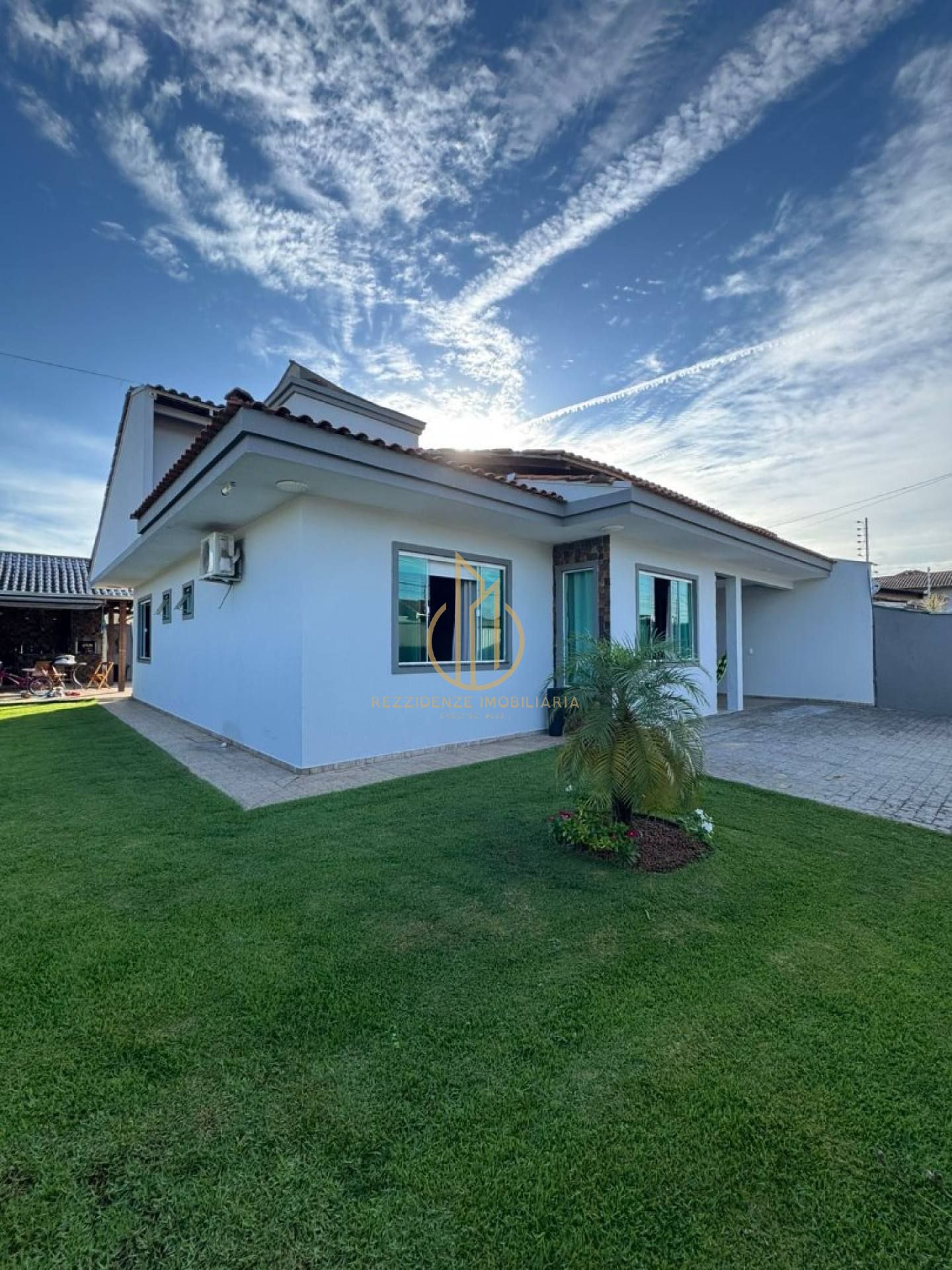 Casa para vender com 3 quartos 1 suíte no bairro João Costa em Joinville