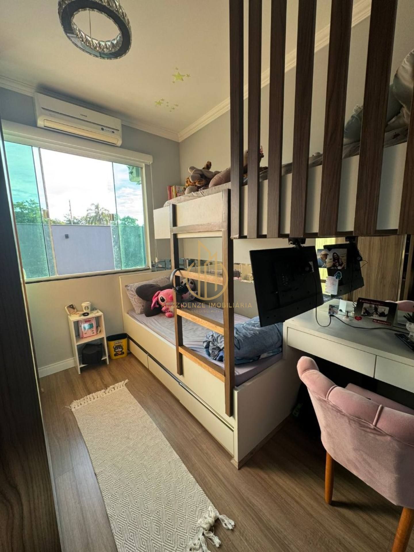 Casa para vender com 3 quartos 1 suíte no bairro João Costa em Joinville