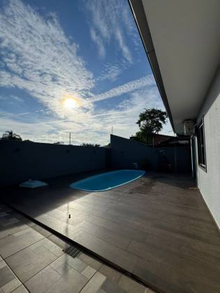 Casa para vender com 3 quartos 1 suíte no bairro João Costa em Joinville