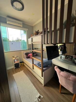 Casa para vender com 3 quartos 1 suíte no bairro João Costa em Joinville