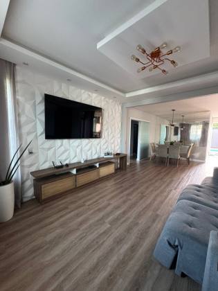 Casa para vender com 3 quartos 1 suíte no bairro João Costa em Joinville