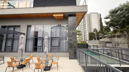 APARTAMENTO 3 SUÍTES NO ATIRADORES