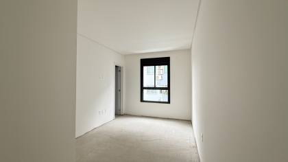 APARTAMENTO 3 SUÍTES NO ATIRADORES