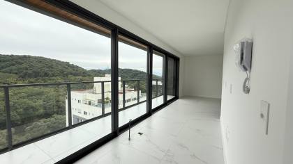 APARTAMENTO 3 SUÍTES NO ATIRADORES