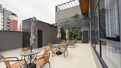 APARTAMENTO 3 SUÍTES NO ATIRADORES