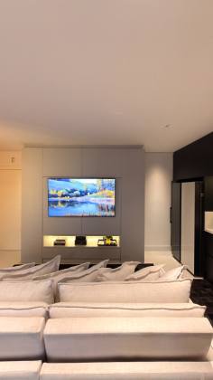 Apartamento mobiliado 2 suítes no Atiradores