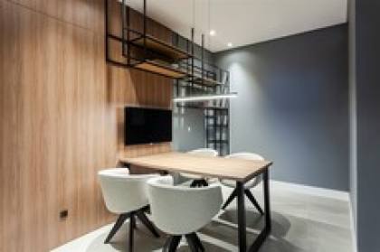 Apartamento mobiliado 2 suítes no Atiradores