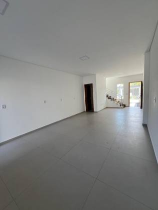 Sobrado geminado 3 quartos no Espinheiros