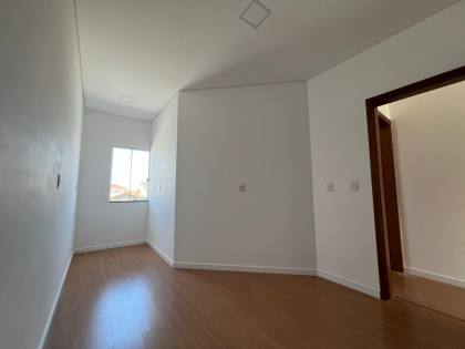 Sobrado geminado 3 quartos no Espinheiros