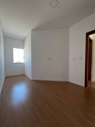 Sobrado geminado 3 quartos no Espinheiros