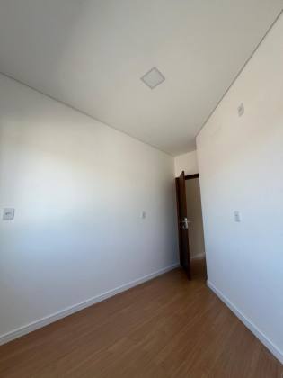 Sobrado geminado 3 quartos no Espinheiros