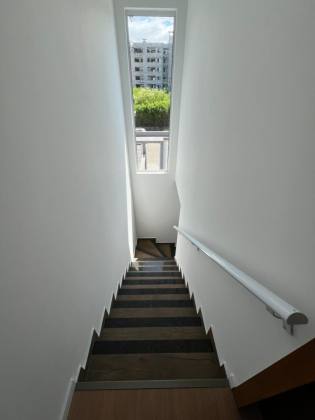 Sobrado geminado 3 quartos no Espinheiros