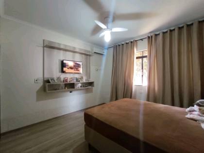 Casa averbada  para vender com 4 quartos 1 suítes no bairro Itaum