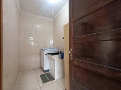 Casa averbada  para vender com 4 quartos 1 suítes no bairro Itaum